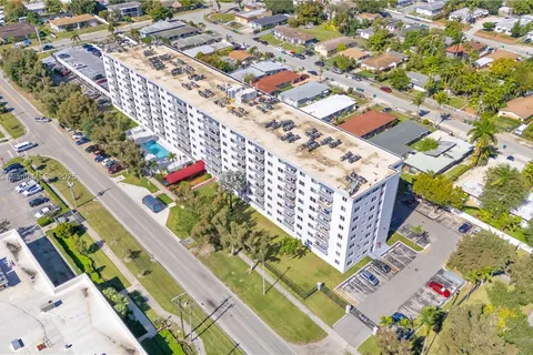 1251 NE 108th St # 810, Miami FL 33161