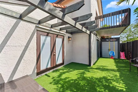 4885 SW 152nd Pl # 95, Miami FL 33185