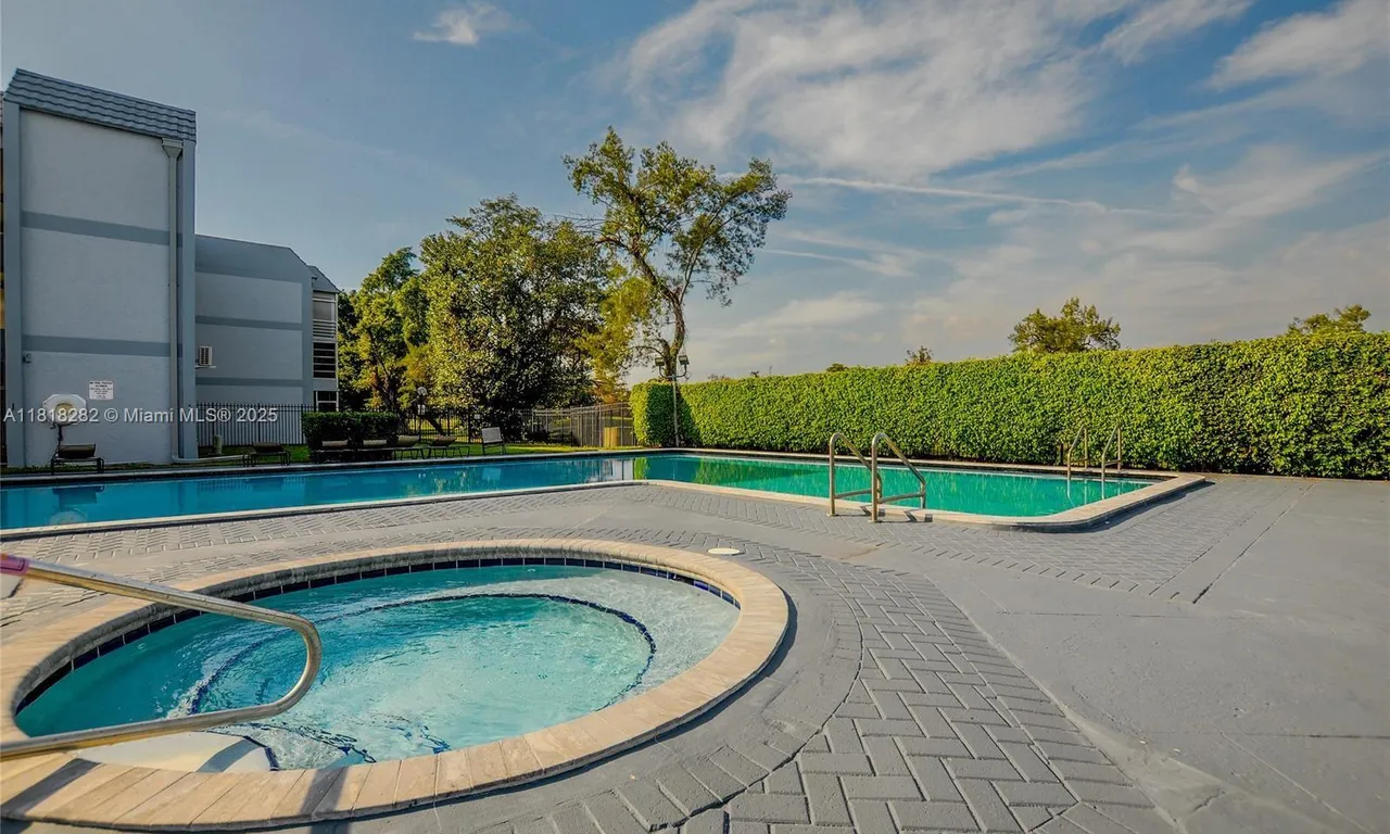 8350 Sands Point Blvd # E309, Tamarac FL 33321
