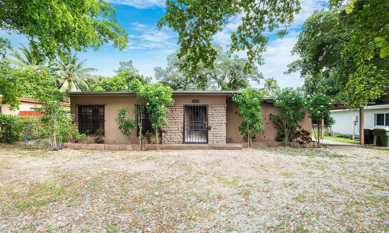 420 NE 135th St, North Miami FL 33161