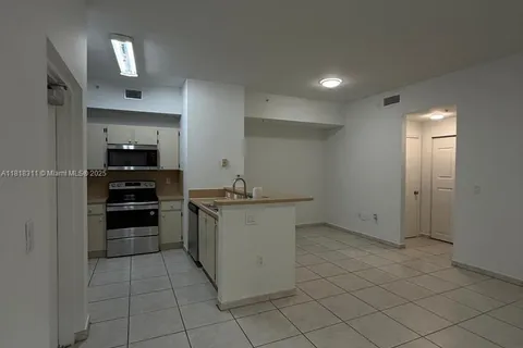 7280 NW 114 Av # 103, Doral FL 33178