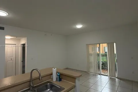 7280 NW 114 Av # 103, Doral FL 33178