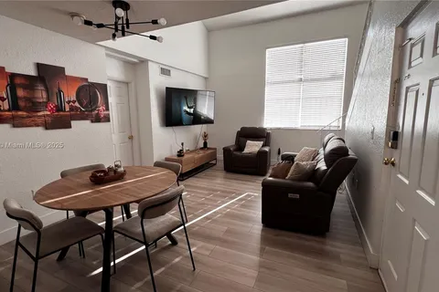 2760 W 61st Pl # 202, Hialeah FL 33016
