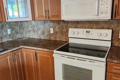 2055 SW 122nd Ave # 117, Miami FL 33175
