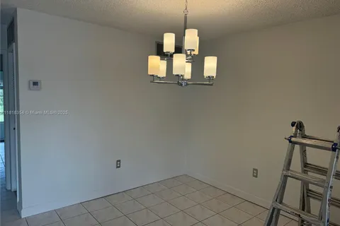 20320 NE 2nd Ave # 12, Miami Gardens FL 33179