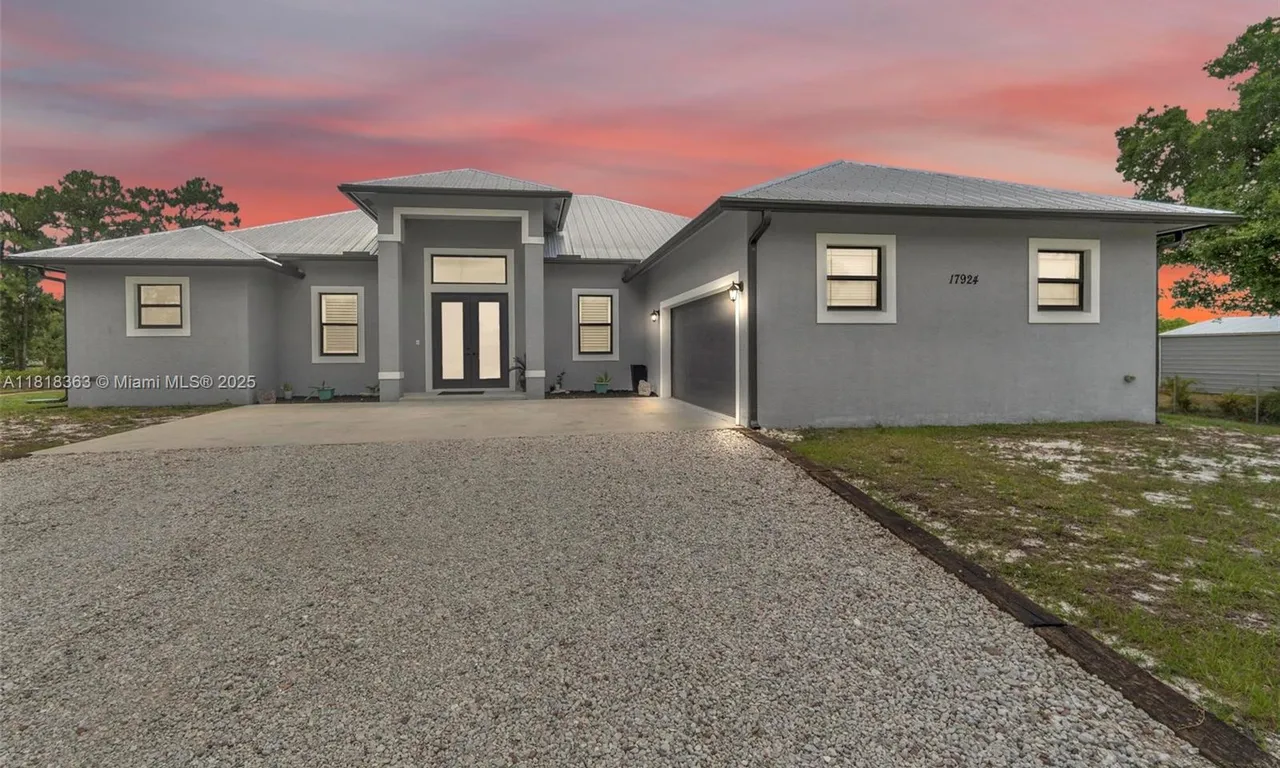 17924 N 68th St N, Loxahatchee FL 33470
