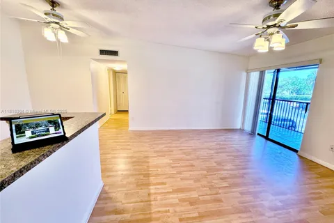 10715 W Clairmont Cir # 212, Tamarac FL 33321