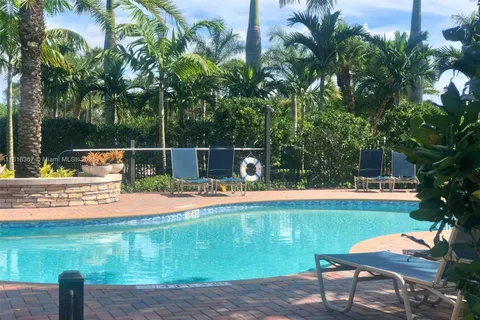 122 SW 127th Ter, Plantation FL 33325