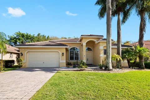 2510 Jardin DR, Weston FL 33327