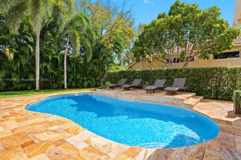 2510 Jardin DR, Weston FL 33327
