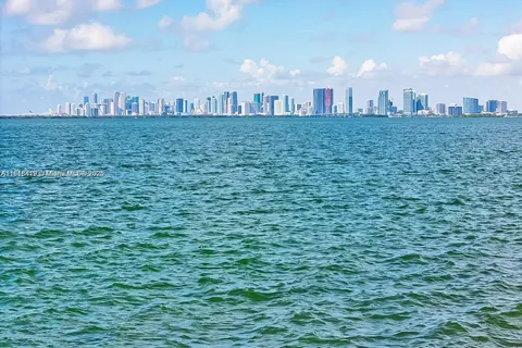1730 Bay Dr, Miami Beach FL 33141