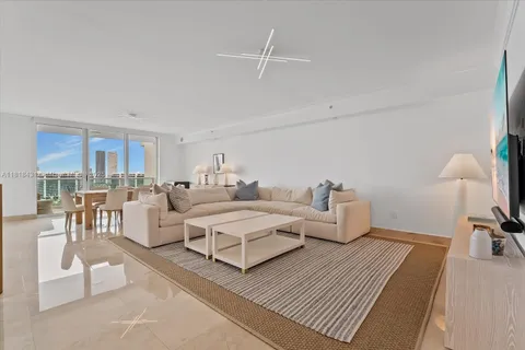 3301 NE 183rd St # 1906, Aventura FL 33160