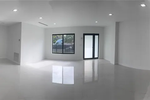 15725 NE 11th Ct, North Miami Beach FL 33162