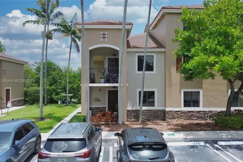 22901 SW 88th Pl # 101, Cutler Bay FL 33190