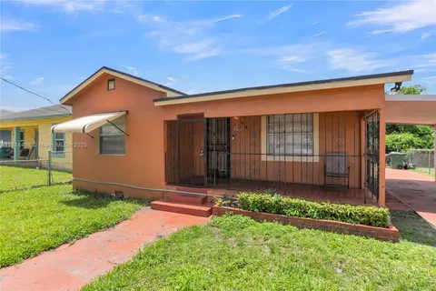 1478 NW 74th St, Miami FL 33147