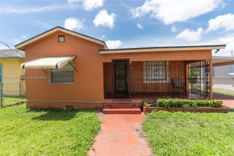 1478 NW 74th St, Miami FL 33147
