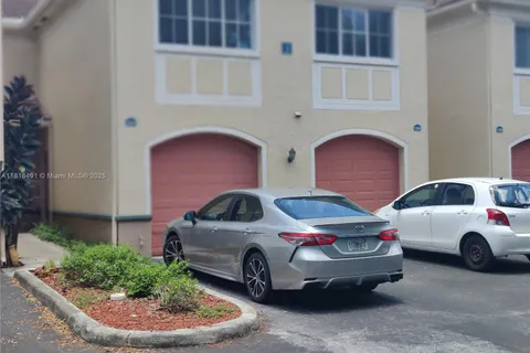 2474 Centergate Dr # 204, Miramar FL 33025
