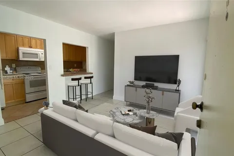 4130 NW 79th Ave # 2G, Doral FL 33166