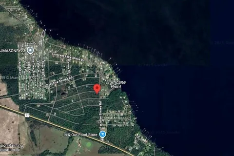 103 Colonial Av, Cresent City FL 32112