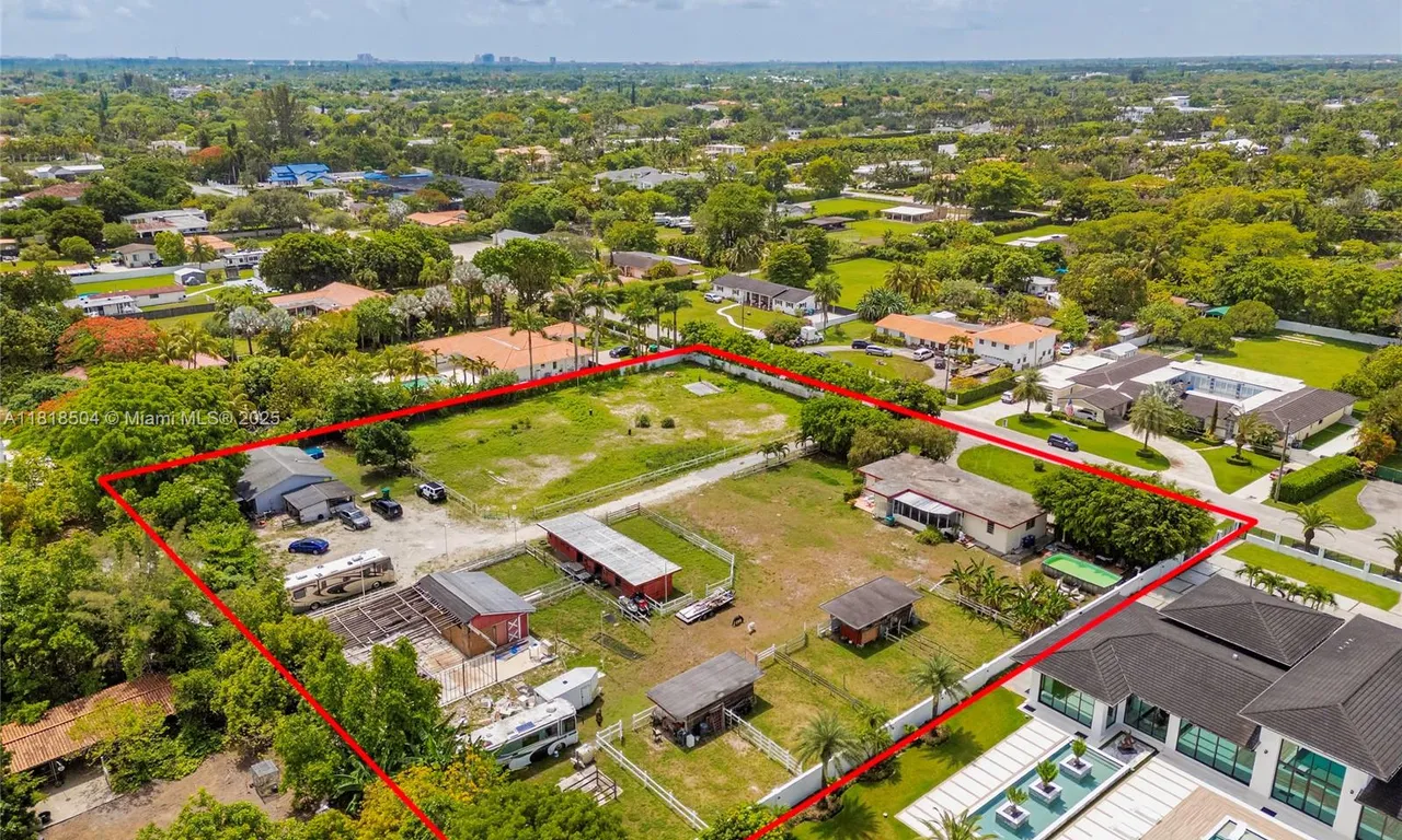 12445 SW 46th St, Miami FL 33175