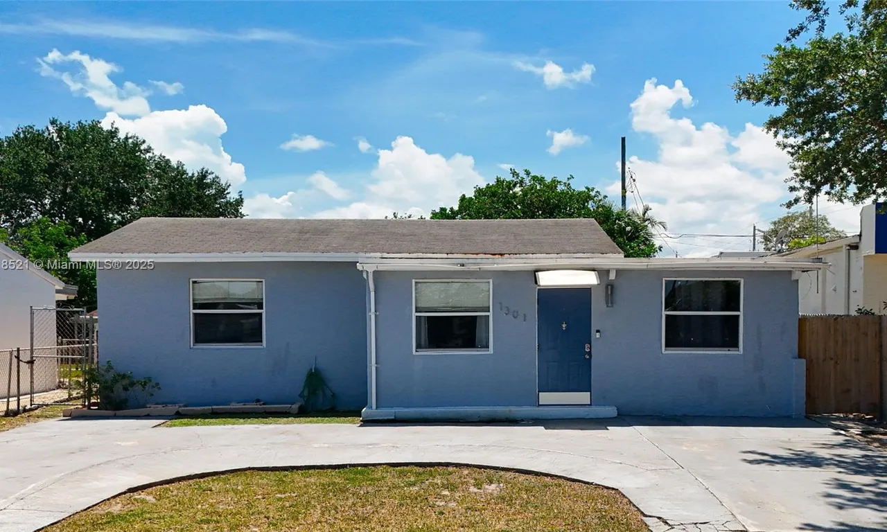 1301 SW 33rd Ter, Fort Lauderdale FL 33312