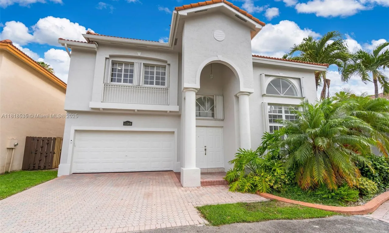 11244 NW 58th Ter, Doral FL 33178