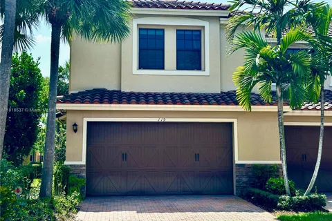 119 Riverwalk Circle East, Plantation FL 33325