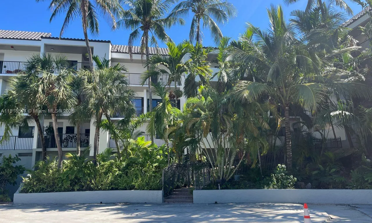 4000 NE 168th St # 110A, North Miami Beach FL 33160