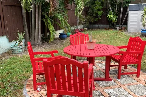 1710 Michigan Ave, Miami Beach FL 33139
