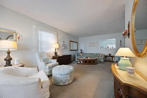 841 Highland Dr, West Palm Beach FL 33405