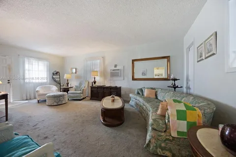 841 Highland Dr, West Palm Beach FL 33405