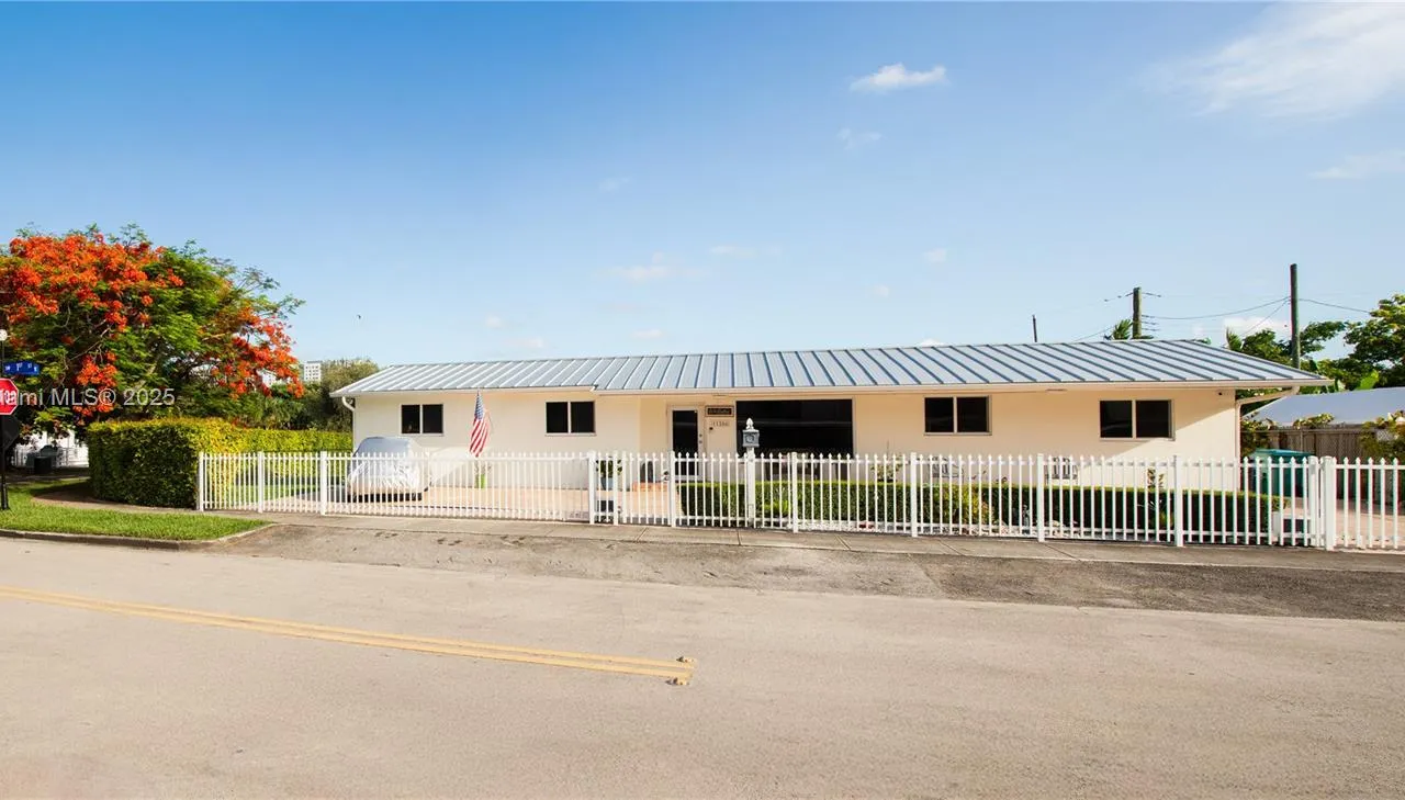 11206 SW 1st St, Sweetwater FL 33174