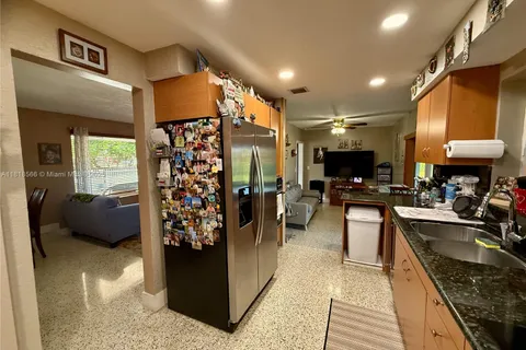 11206 SW 1st St, Sweetwater FL 33174