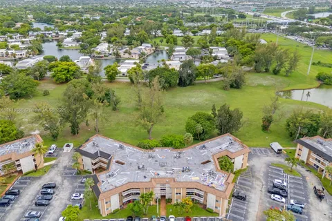 7430 Miami Lakes Dr # E301, Miami Lakes FL 33014
