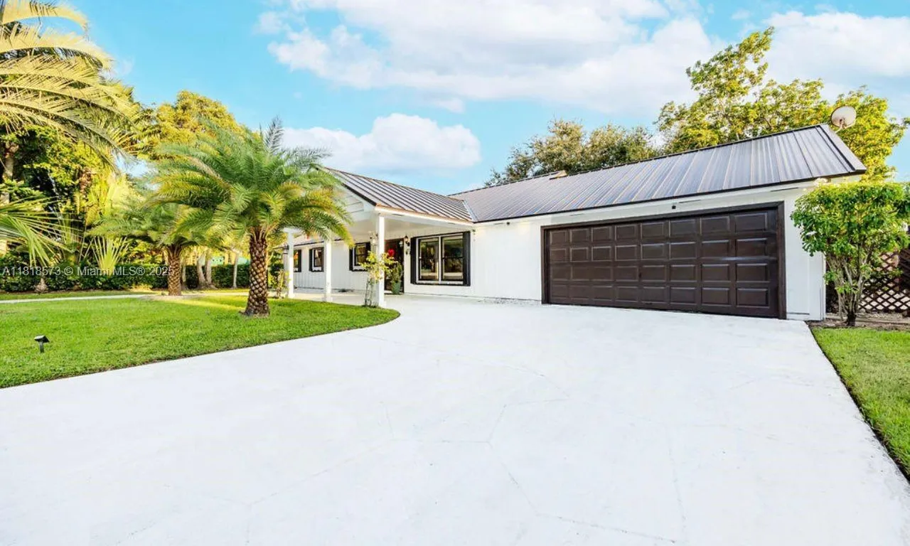 2024 Palmetto Rd, West Palm Beach FL 33406