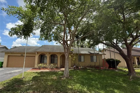 10480 NW 20th Ct, Sunrise FL 33322