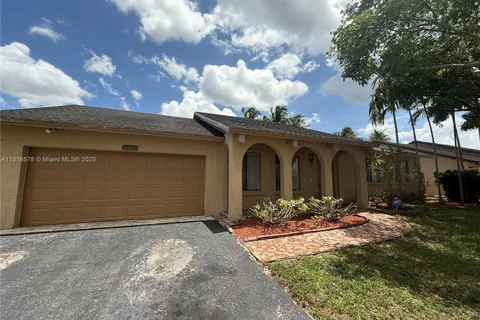 10480 NW 20th Ct, Sunrise FL 33322