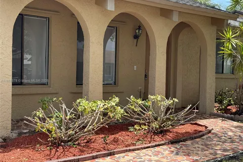 10480 NW 20th Ct, Sunrise FL 33322