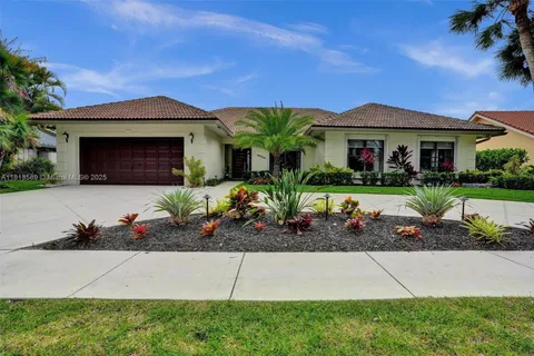 18366 Lake Bend Dr, Jupiter FL 33458