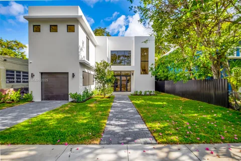 1513 SW 11th Ter, Miami FL 33135