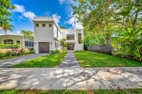 1513 SW 11th Ter, Miami FL 33135