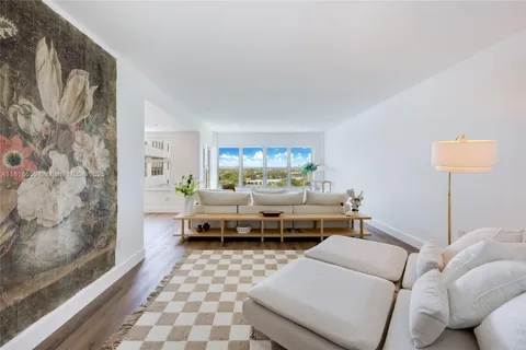 9102 W Bay Harbor Dr # B, Bay Harbor Islands FL 33154