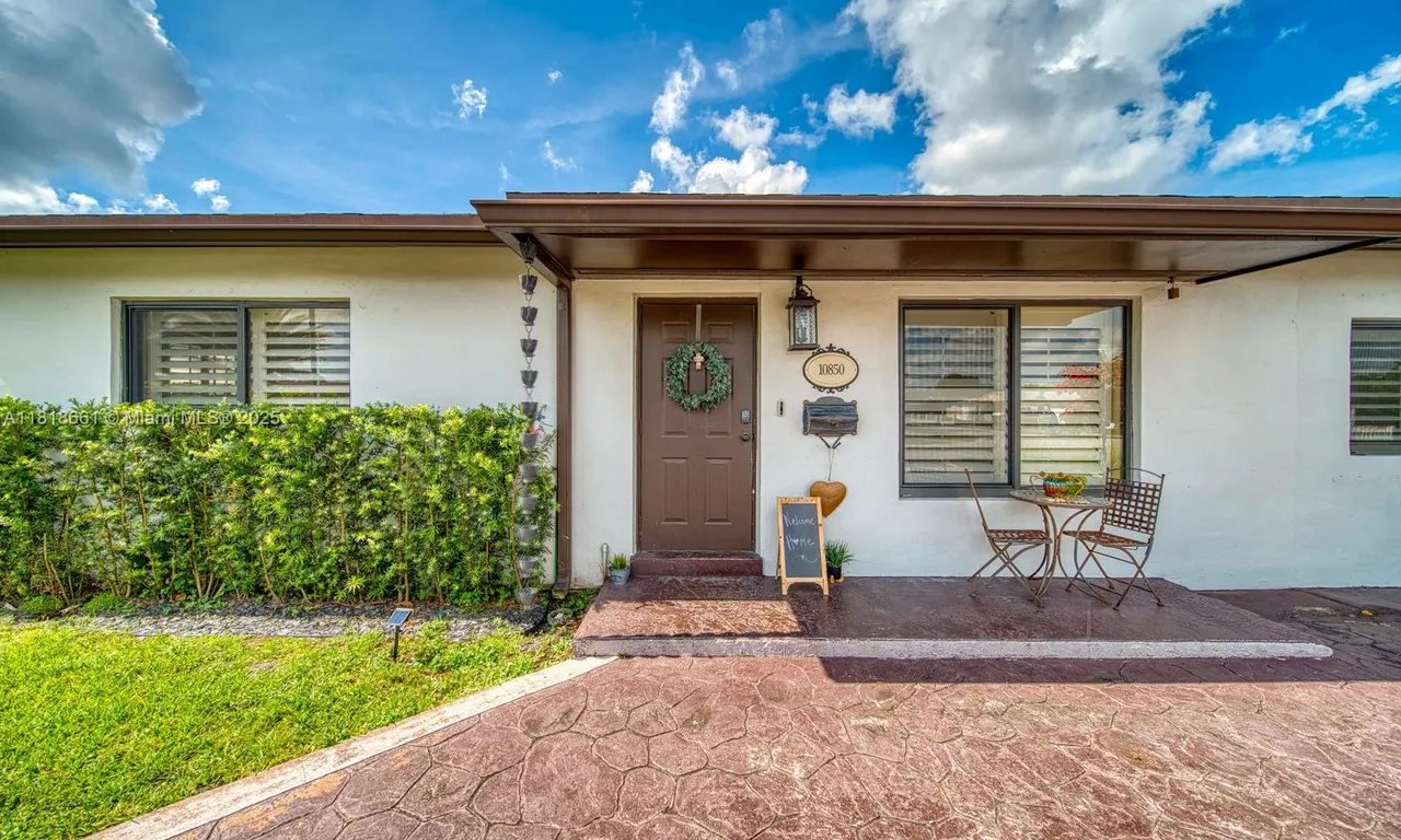 10850 SW 61st St, Miami FL 33173