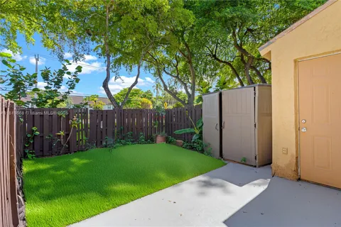 7175 Nova Drive # 303, Davie FL 33317