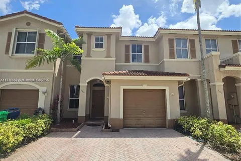 129 Riverwalk Cir # 129, Sunrise FL 33326