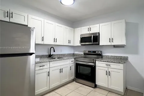 5990 NE 4th Ct # 4, Miami FL 33137
