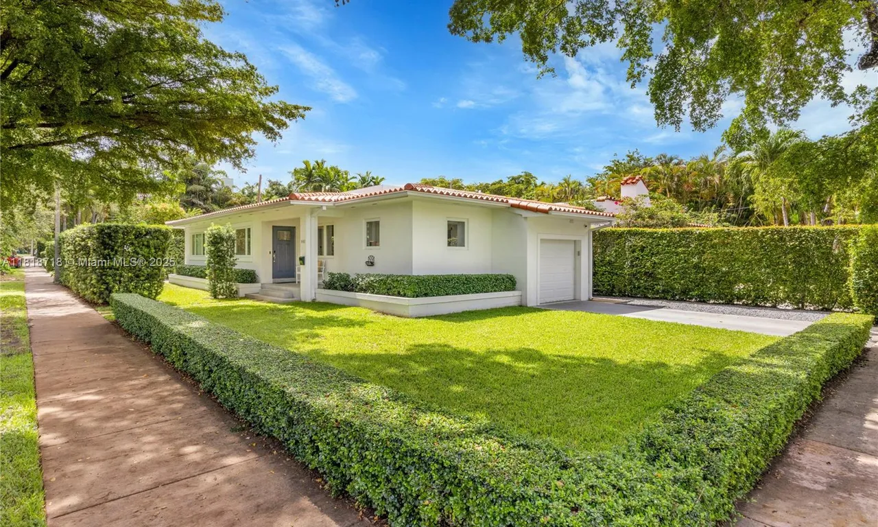 840 Algeria Ave, Coral Gables FL 33134