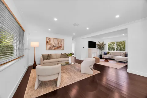 840 Algeria Ave, Coral Gables FL 33134