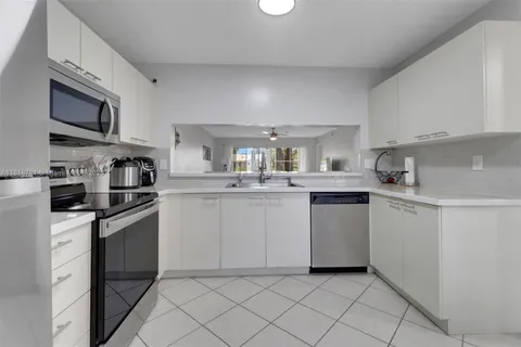 196 Furse Lakes Cir # A6, Other City - In The State Of Florida FL 34104