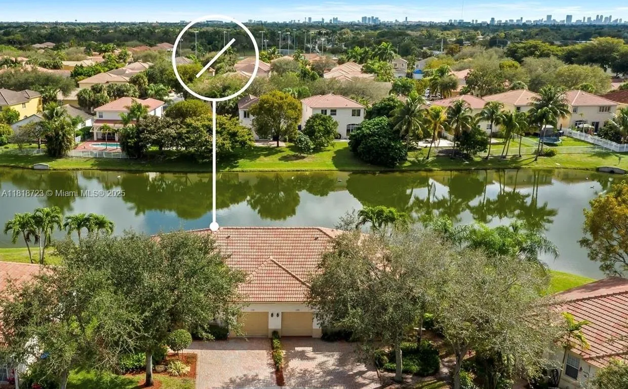 1707 NW 78th Way, Pembroke Pines FL 33024